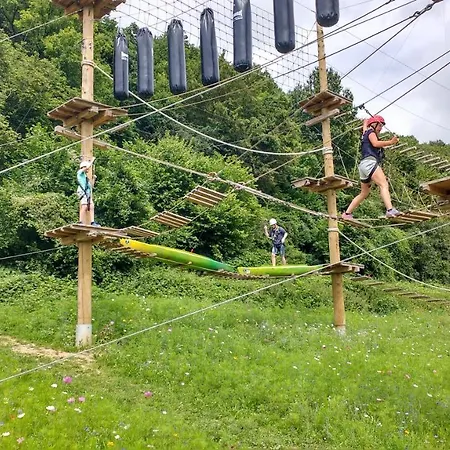 La Fleur Et Le Soleil Couette-café 3*