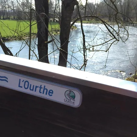 La Fleur Et Le Soleil Couette-café 3*