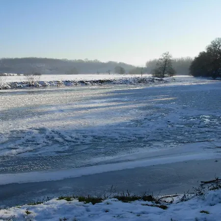 La Fleur Et Le Soleil Couette-café 3*