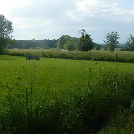 Couette-café La Fleur Et Le Soleil 3*