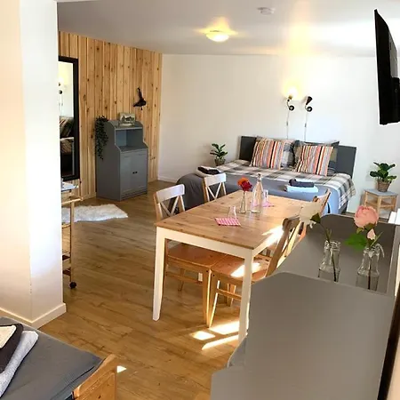 Bed & Breakfast La Fleur Et Le Soleil *